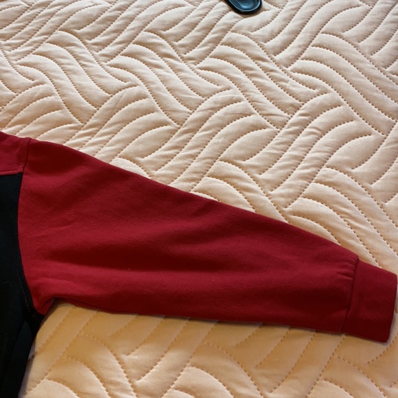 Kids Universal Studios Gryffindor Hoodie - Picture 6 of 6